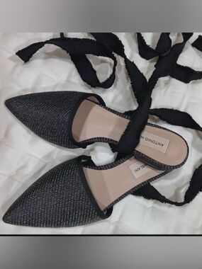 Antonio Melani Santana Raffia Ankle Wrap Flats. Size 7.5